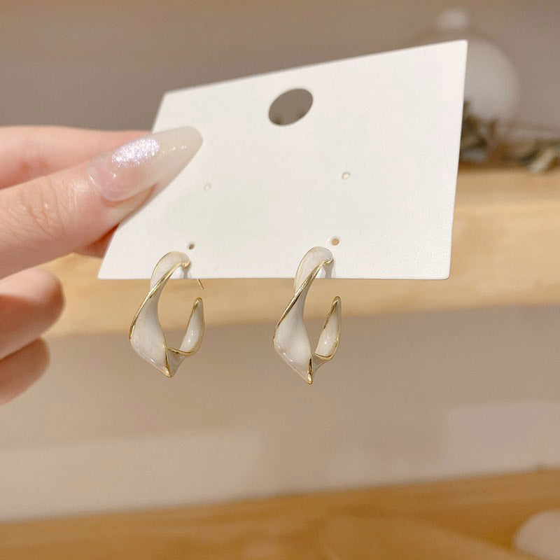 NordicDrop C-twist Earrings
