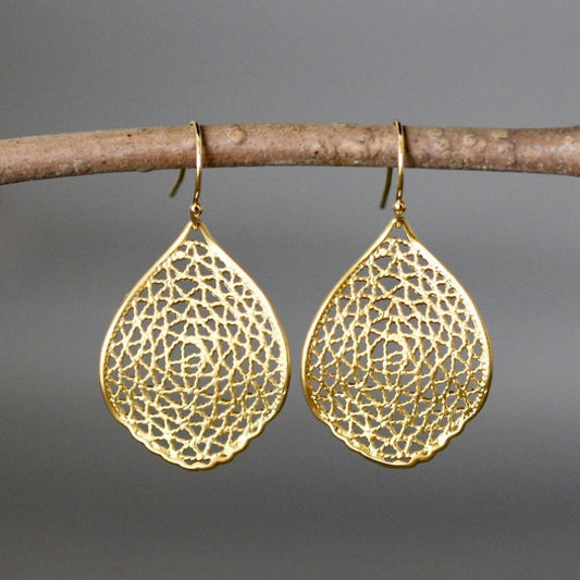 Nordicdrop Hollow Leaf Earrings