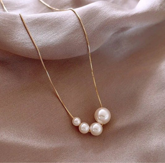 NordicDrop LunaPearl – Elegant Floating Pearl Necklace
