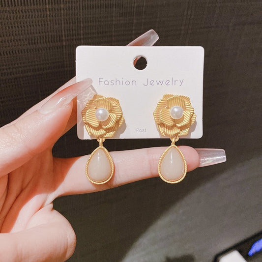 Nordicdrop Needle Rose Pearl Earrings